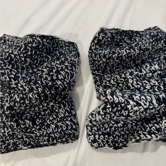 Accessories - Leg warmers - hand knit perfect for costume 80s black white silver